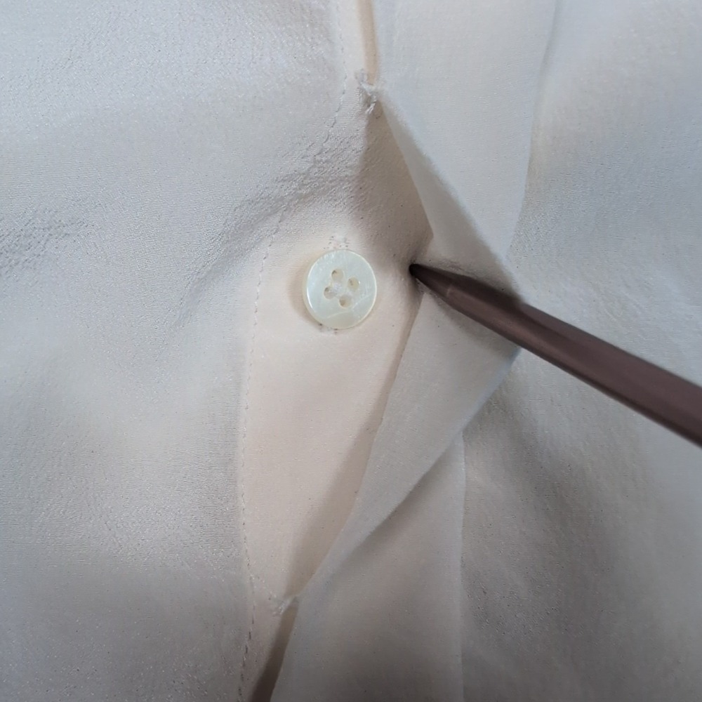 Jones New York‎ Shirt Womens 14 Silk Button Up Preppy Lightweight Comfort Sheer - Picture 11 of 11